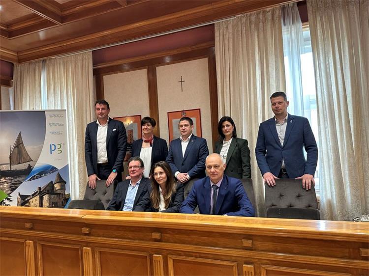 Slika /slike/foto 4_25/foto PPVRH-NV 15-4_25/nsl PPVRH-NV 15-4_25.jpg